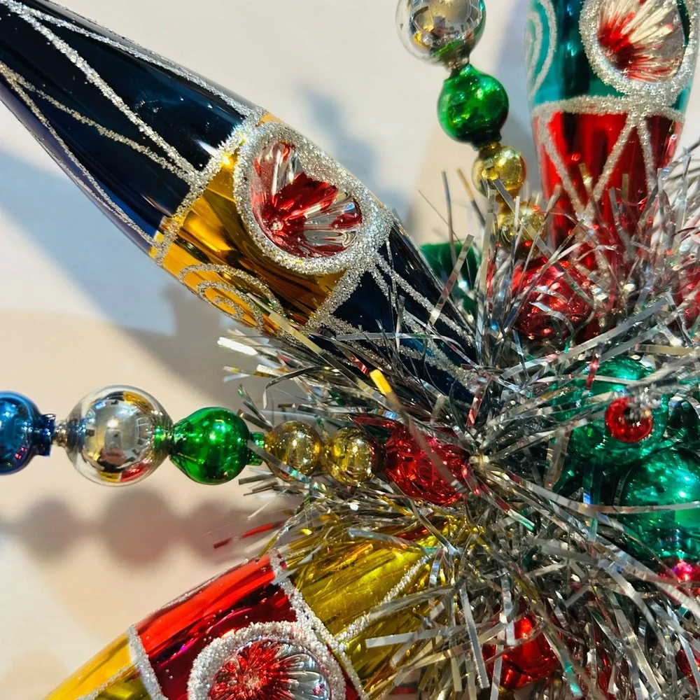 Tree topper Vintage repurposed Colorful Holiday Christmas tree topper - Picture 6 of 7